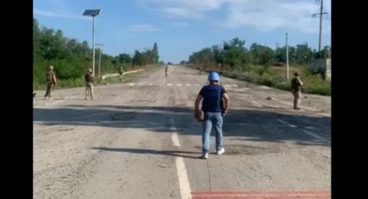 Експерти МАГАТЕ на шляху до Запорізької АЕС натрапили на міни - опубліковано відео