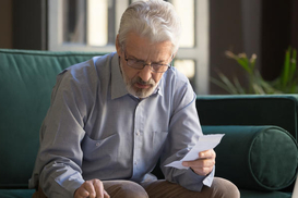 Платежки за свет приходят, но в квартире никто не живет: как избежать начислений