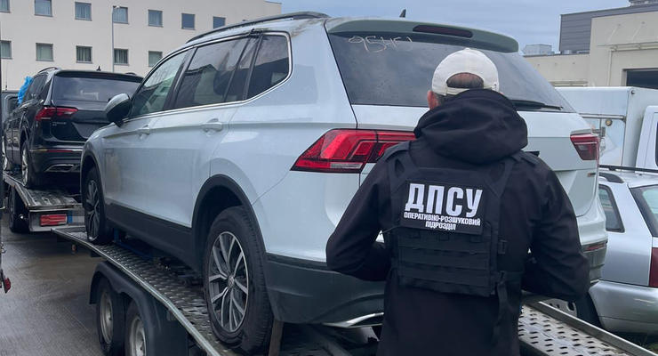 В Україну намагалися обманом ввезти позашляховики як гумдопомогу: авто вилучили