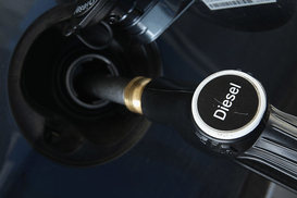 Права потребителя: что делать, если на АЗС недолили топливо в бак авто