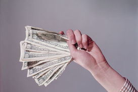 Проблемы с обменом "изношенных" долларов: в НБУ фиксируют нормализацию ситуации