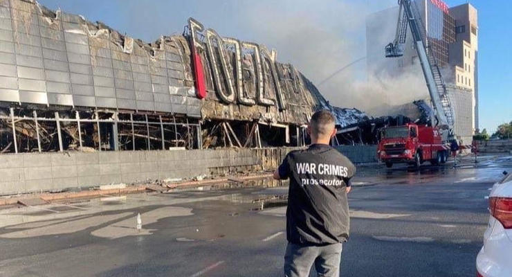 "Сгорело все": в Одессе полностью уничтожен гипермаркет Fozzy