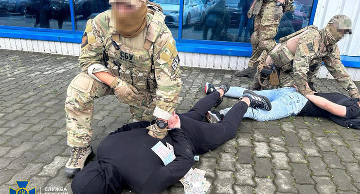 На Львівщині затримали військових, які займалися рекетом