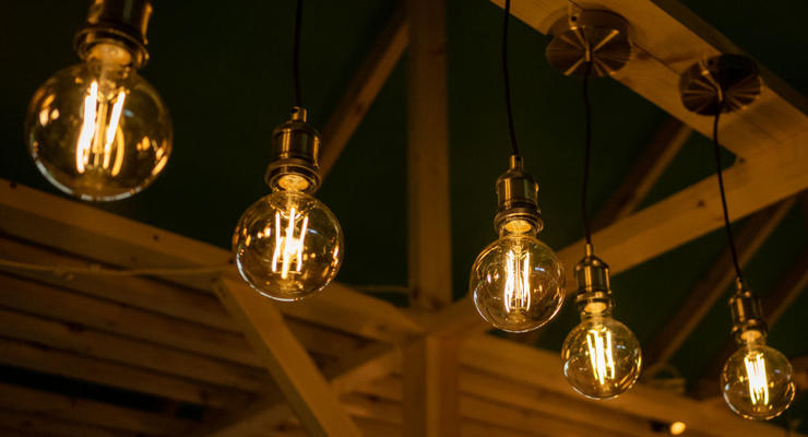 Обмен старых ламп через "Дію": программу расширили на ОСМД и социальные учреждения