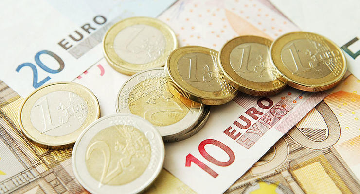 Курс валют на 21.08.2023: евро еще подешевел