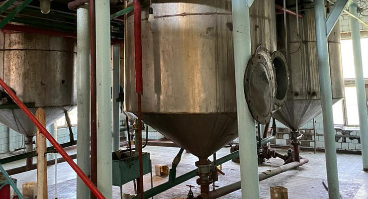 В Україні викрили нелегальне виготовлення спирту на заводі