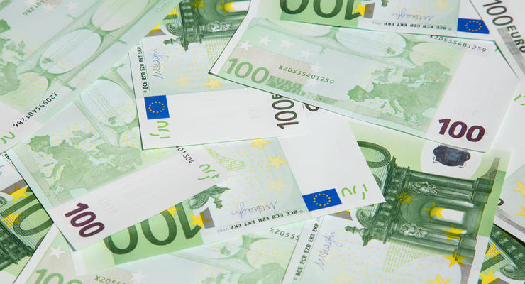 Курс валют на 24.08.2023: євро продовжує стрімко падати