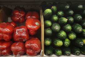 В Украине обвал цен на огурцы: сколько заплатим