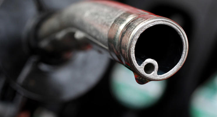 АЗС обновили цены на топливо: сколько стоят бензин и ДТ