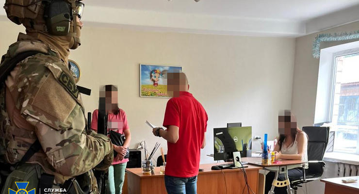 Коррупционная схема с уклонистами: в Киеве разоблачили врачей и сотрудников военкомата