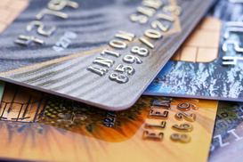 ПриватБанк будет отправлять карты Новой почтой бесплатно: детали