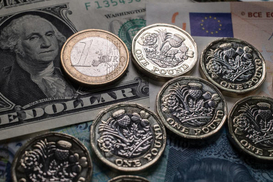 Курс валют на 11.10.2023: доллар продолжает падать