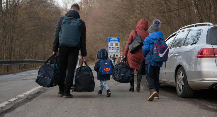 Швейцария продлила статус защиты для украинских беженцев: назван новый срок