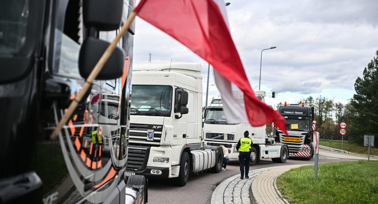 Забастовка на границе с Польшей: какие убытки несут украинские перевозчики из-за простоя