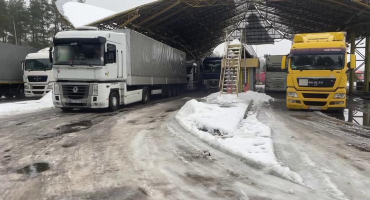 Протест на границе: польские перевозчики снова заблокировали пункт пропуска "Дорогуск - Ягодин"