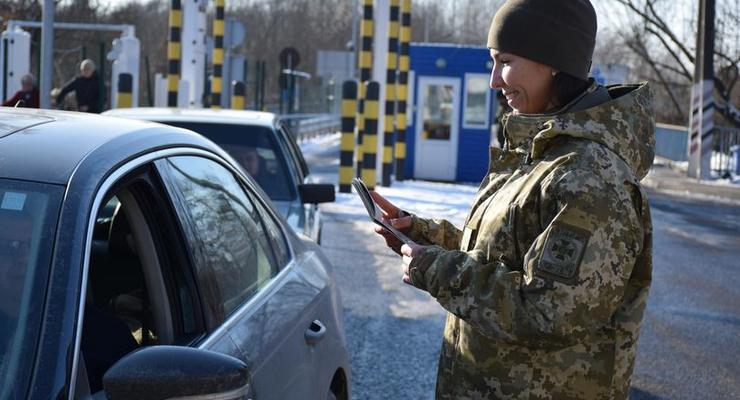 Українці повертаються додому: з чим пов'язане зростання пасажиропотоку на держкордоні