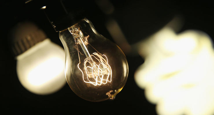 Українцям роздають LED-лампи: хто може отримати безкоштовні світлодіоди