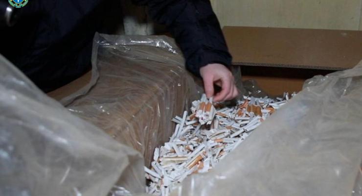 Производство сигарет: в Черкасской области разоблачили подпольную табачную фабрику