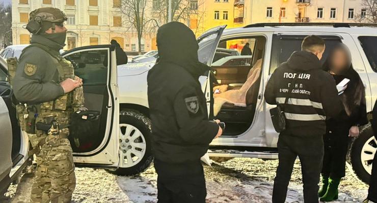200 тис грн за непридатність до військової служби: на Чернігівщині затримали адвокатку