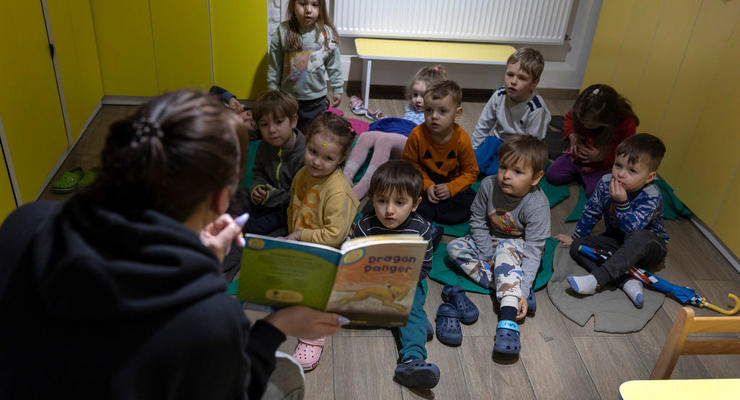 Українкам пропонують грант на відкриття дитсадка вдома: як отримати до 5 тис дол
