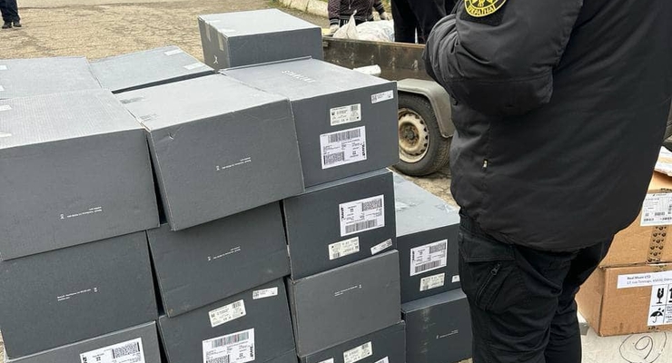 Львовские таможенники обнаружили незадекларированные старлинки на 1 млн грн / facebook.com/LVcustomsUA