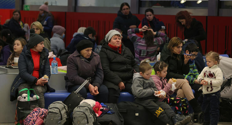 Украинские беженцы в Чехии могут рассчитывать на экстренную помощь: как получить