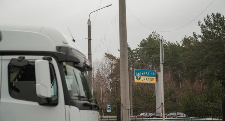 На границе с Польшей начали останавливать автобусы с людьми, - Кубраков
