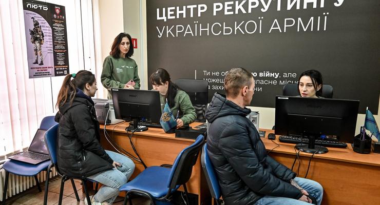 Второй в Украине: в Запорожье открылся рекрутинговый центр для ВСУ