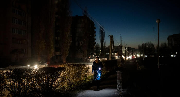 В Украине вечером возможны аварийные отключения света: в Укрэнерго назвали условие