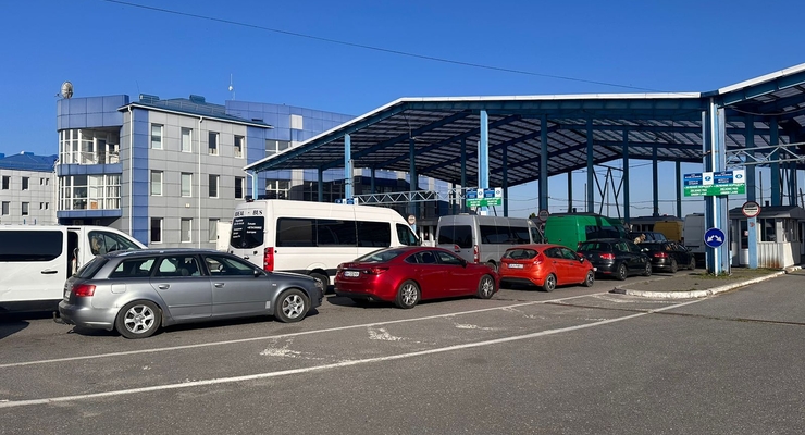 На границе с Польшей растет поток машин на выезд из Украины / dpsu.gov.ua