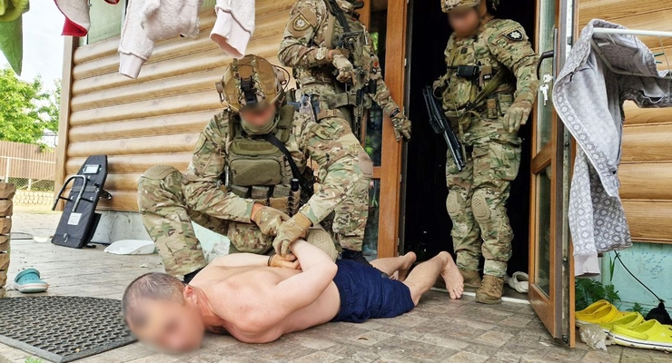 Поліцейські Чернігівщини затримали двох чоловіків, які підірвали банк / npu.gov.ua