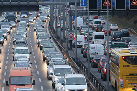 Украина за 4 месяца потратила более 2 млрд долларов на импорт авто