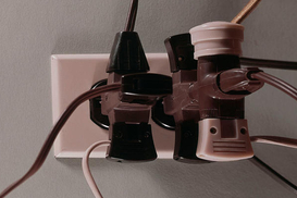 Українців просять зменшити використання кондиціонерів та бойлерів