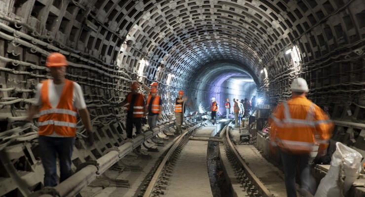 Метро в Киеве: завершаются восстановительные работы между станциями "Демеевская" и "Лыбидская"