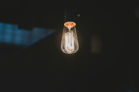 Энергетики сегодня свет отключать пока не планируют, но призвали экономить