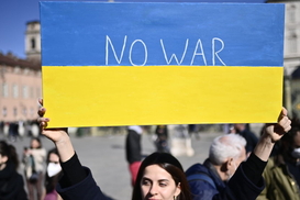 Дедалі менше українців готові терпіти війну стільки, скільки потрібно - опитування КМІС