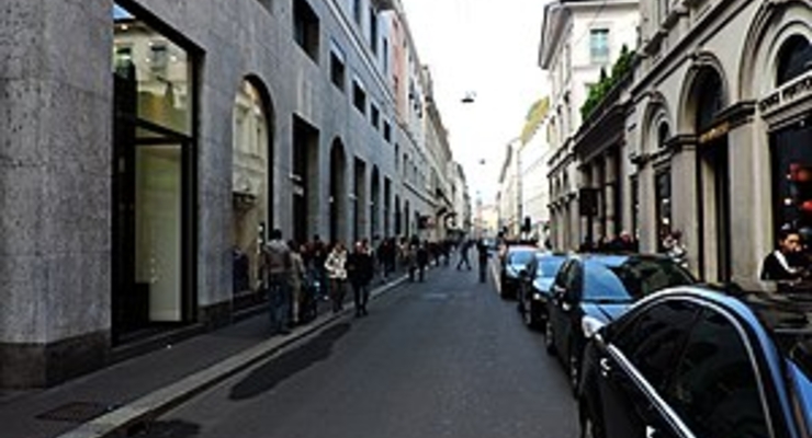 Via Monte Napoleone / Wikipedia.org