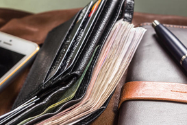 В Украине ввели новую систему оплаты труда госслужащих: детали