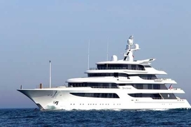 Арестованную яхту Медведчука перегонят в другой порт: причина