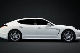 В Украину завезли более 100 роскошных авто: какие марки предпочитают