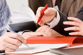 Некоторых украинцев освободили от оплаты за ключевые регистрационные услуги