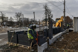 Две минималки: Кабмин увеличил оплату труда за общественные работы