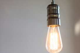 В Украине с 1 сентябре пересмотрят тарифы на свет: кого коснется