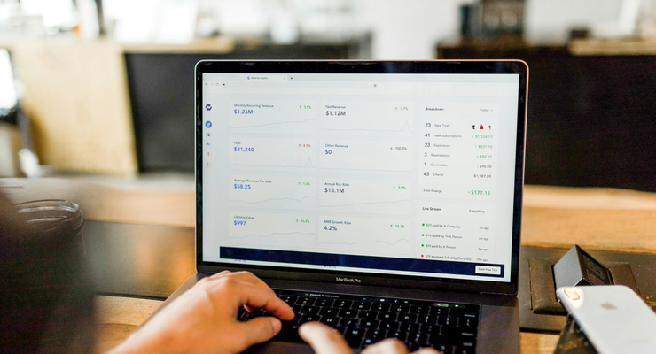  Austin Distel  / unsplash.com