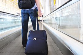 Чемоданное настроение: почти 50% айтишников хотят уехать из Украины