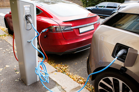 Украинцы массово переходят на электрокары: во сколько обошелся импорт BEV