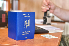 Мужчины до 22 лет могут выезжать: вырос ли пассажиропоток на границе