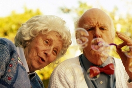 "Возрастная" надбавка к пенсии: кто имеет право и сколько можно получить