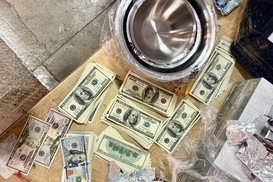 Спрятали 1,7 млн грн в посылке: разоблачена попытка вывоза валюты в Канаду