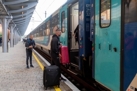 Взрывы на Киевщине: УЗ меняет график движения поездов